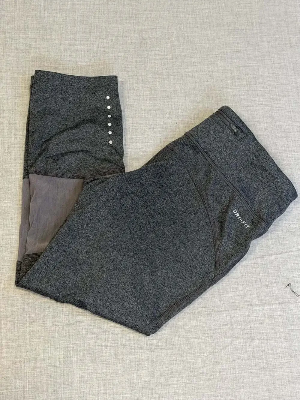 Nike Women's Dri-FIT Epic Run Tight Cropped Gray Leggings